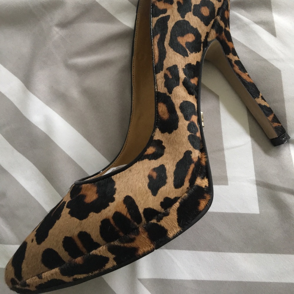Nine West  platform leopard pump